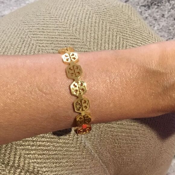 TORY BURCH LOGO HEXAGON CUFF GOLD BRACELET - Picture 2 of 6